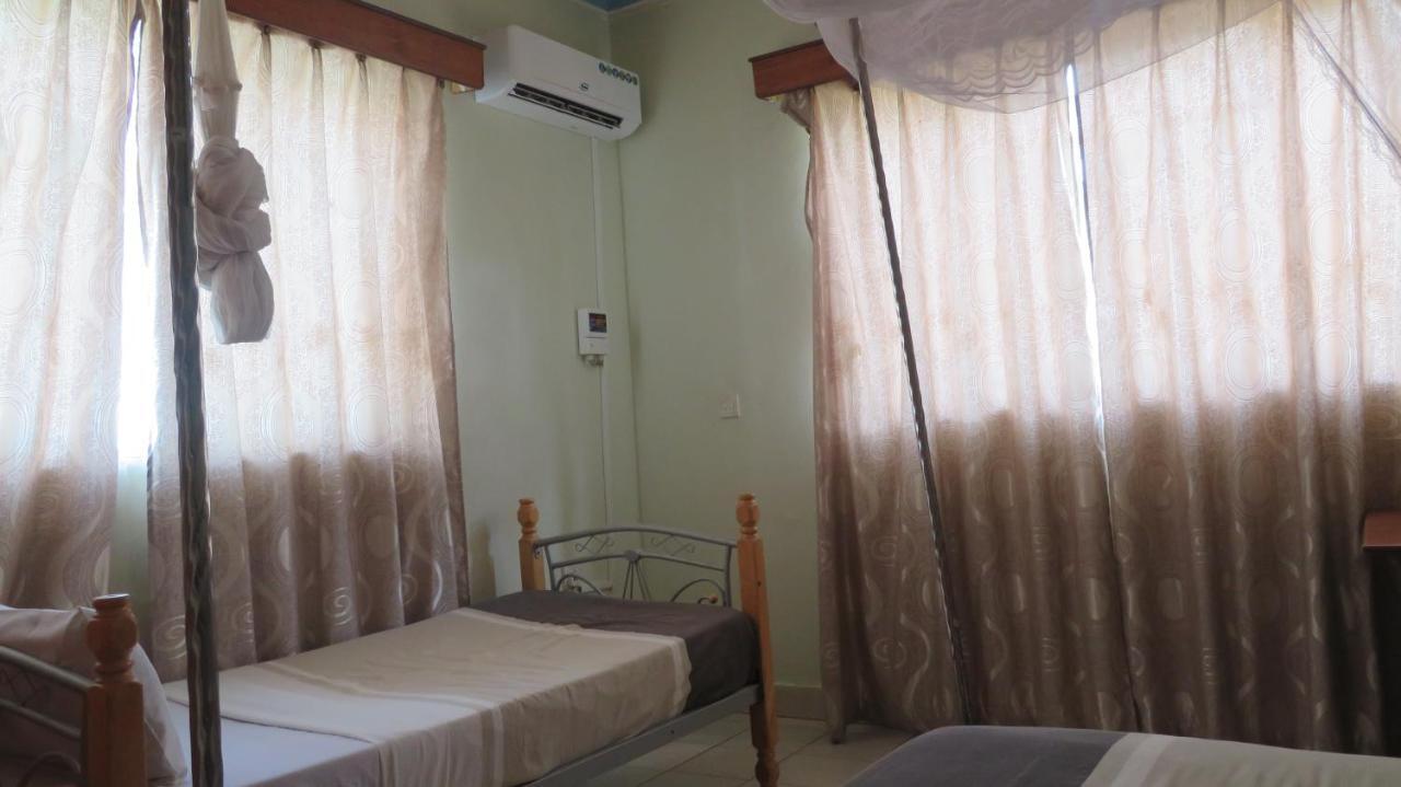 Pakwach Global Village Hotel מראה חיצוני תמונה