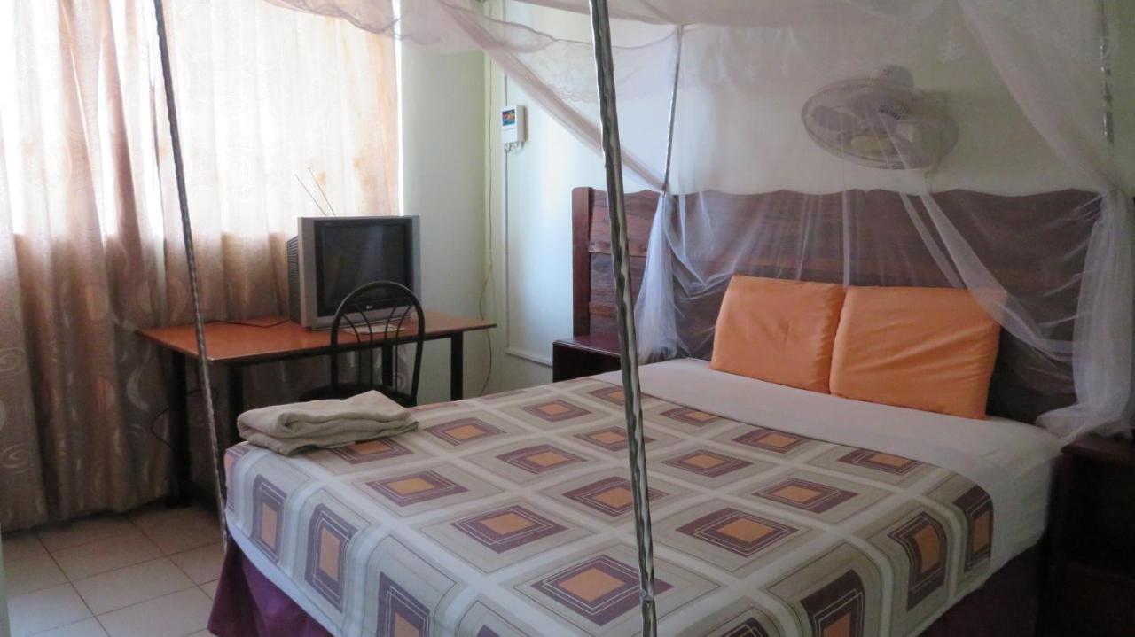 Pakwach Global Village Hotel מראה חיצוני תמונה