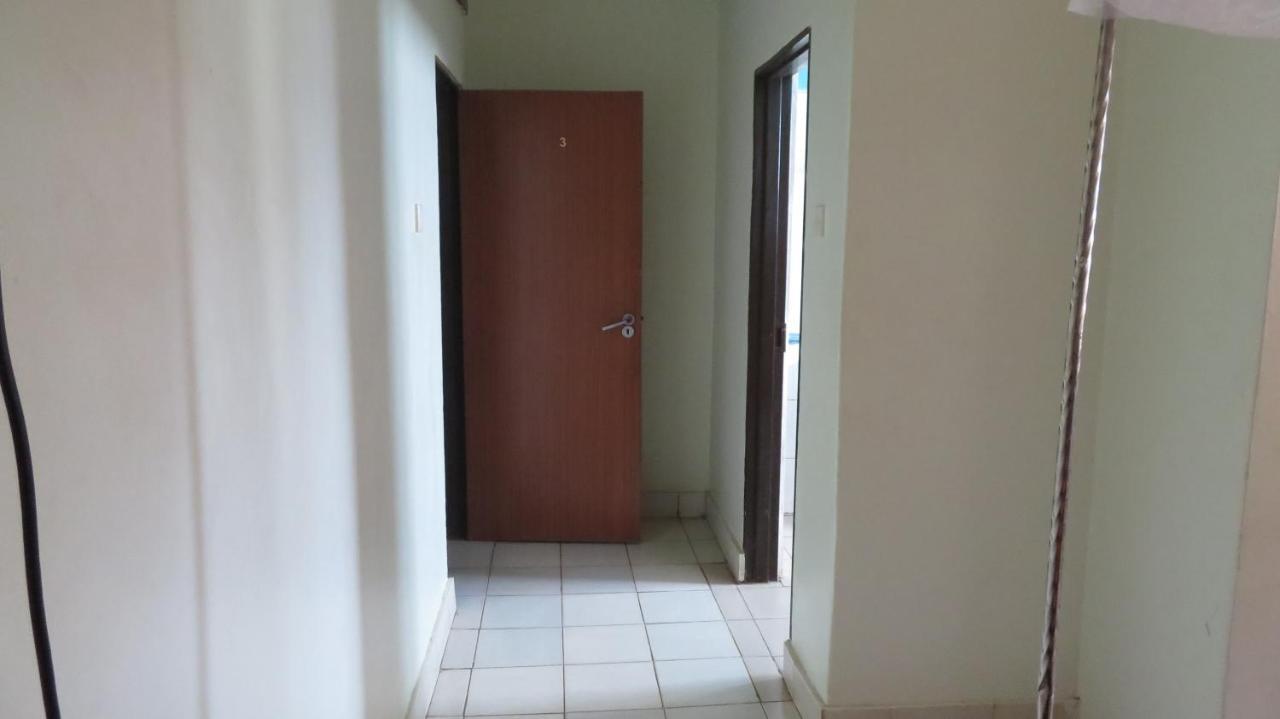 Pakwach Global Village Hotel מראה חיצוני תמונה
